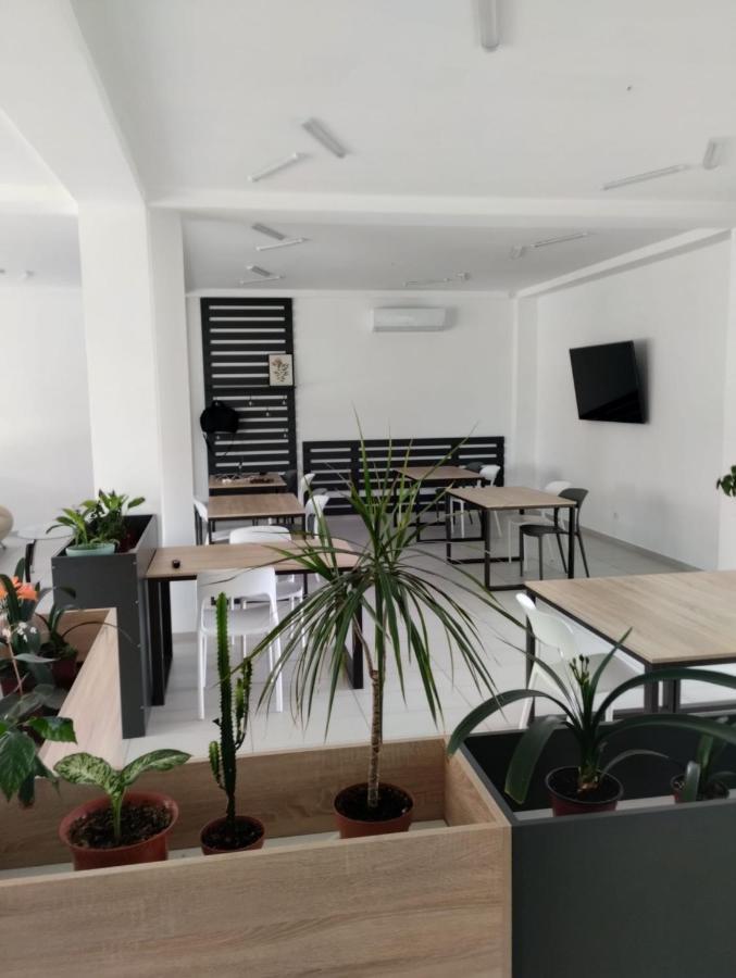 Park-Hotel Cahul Ngoại thất bức ảnh